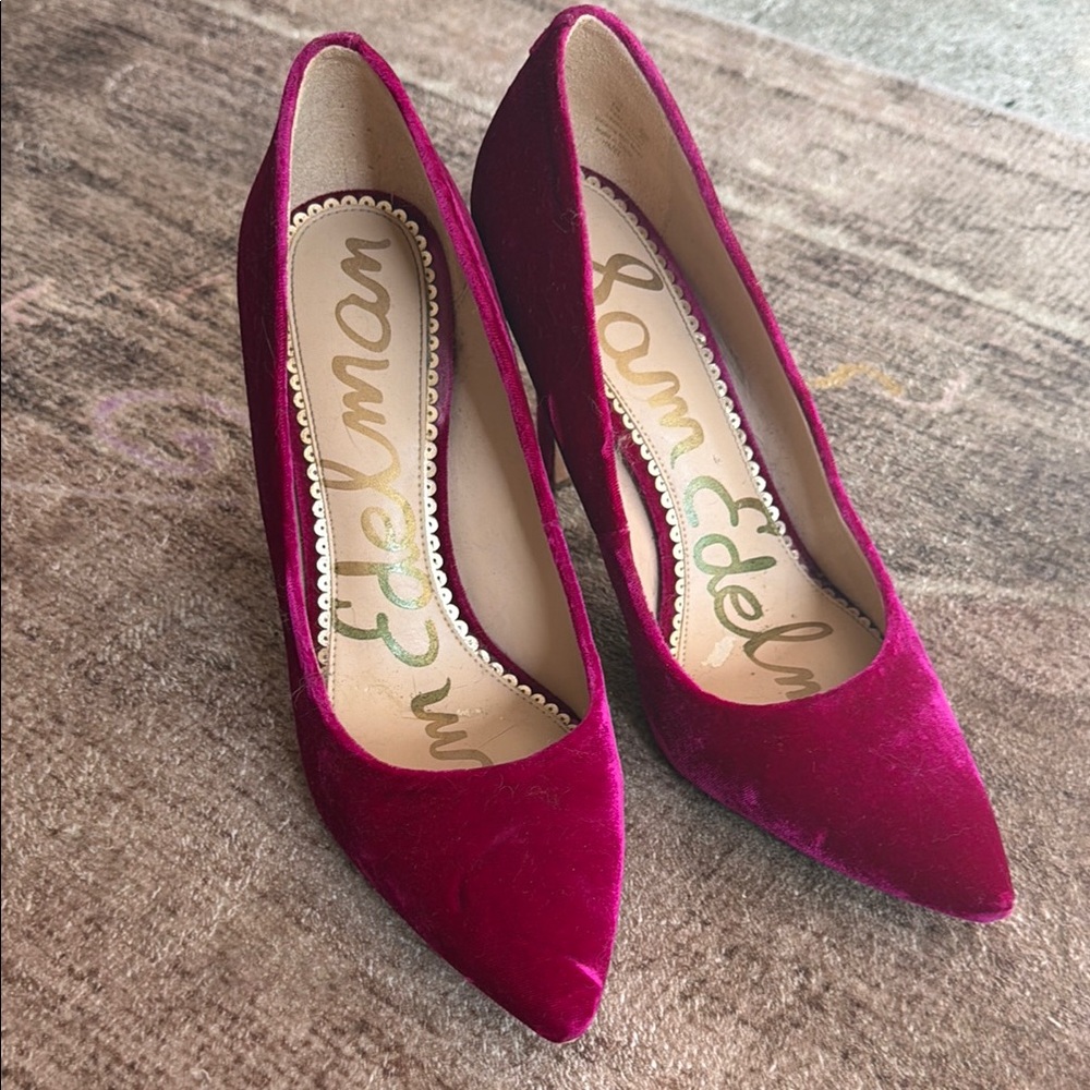 Sam Edelman Pink Velvet Pointed-Toe Pumps  heels 8
